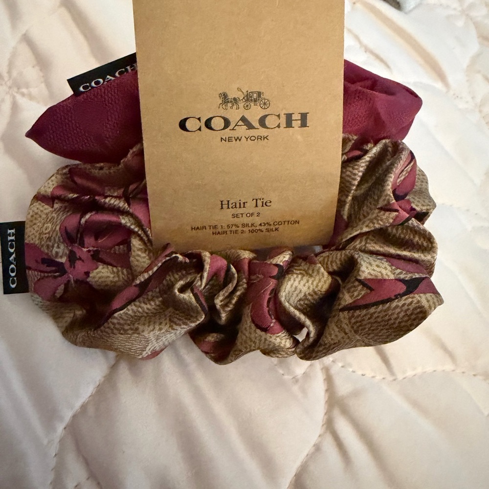 Limited Edition Coach Burgundy and Bow Print Tie Set